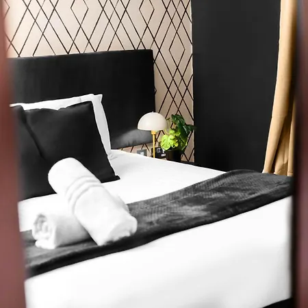 - Chinatown - Private Balcony - Secure Parking - Netflix - Wifi - 14a Appartamento